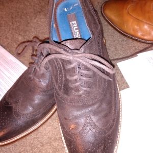 Men's suede wing tips shoes